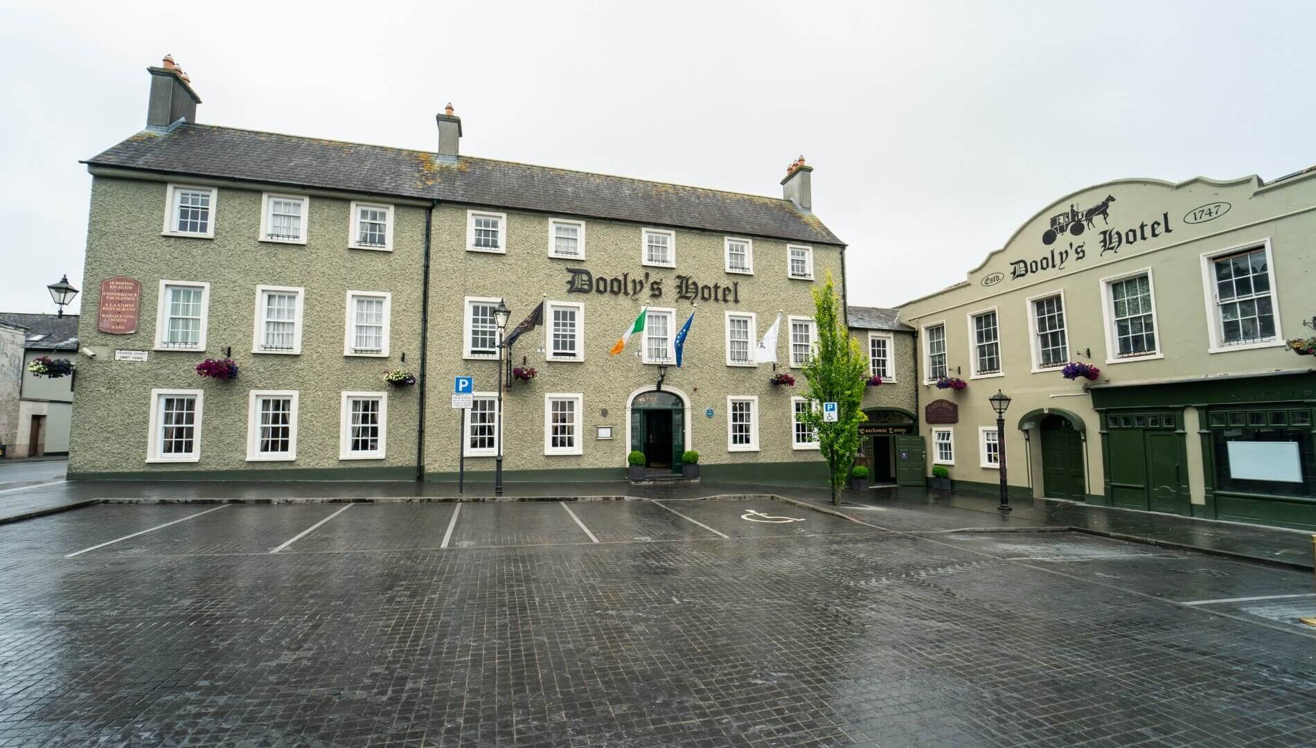 Hero desktop banner single